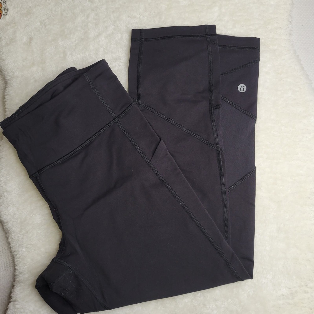 Lululemon Black Pocketed Athletic Leggings